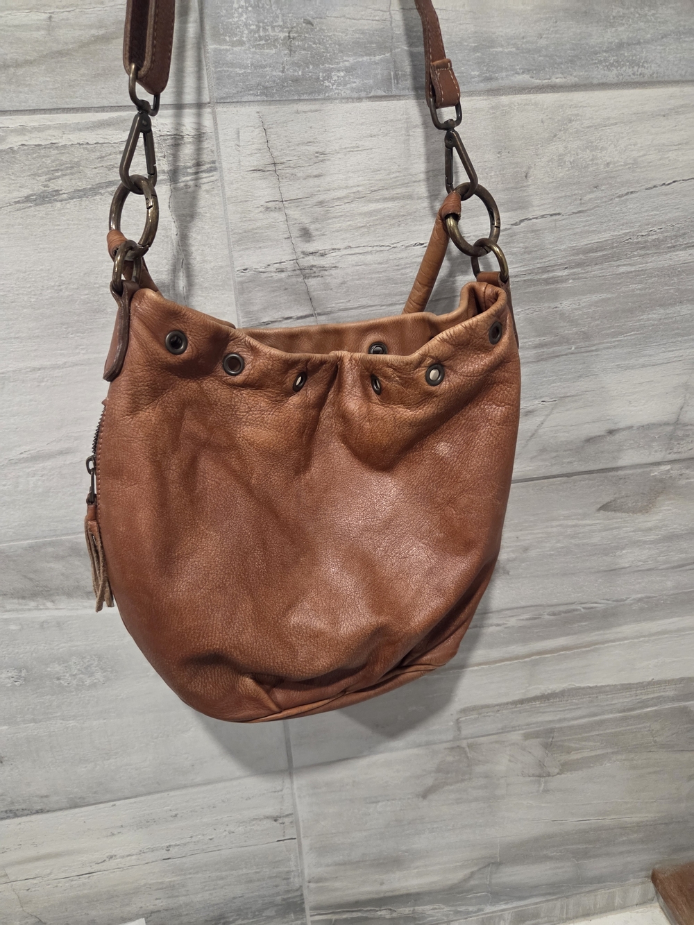 Roots Genuine Leather Convertible Hobo Crossbody Bag Cognac Brown Canada